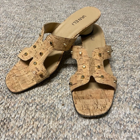 Vaneli Women’s Cork Slide Sandal Size 9N Tan Slip-on with Gold Hardware Casual - Picture 9 of 10